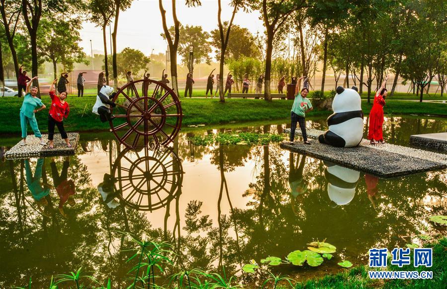 (新华全媒头条·图文互动)(3)风正一帆悬——以习近平同志为核心的党中央治国理政一年间