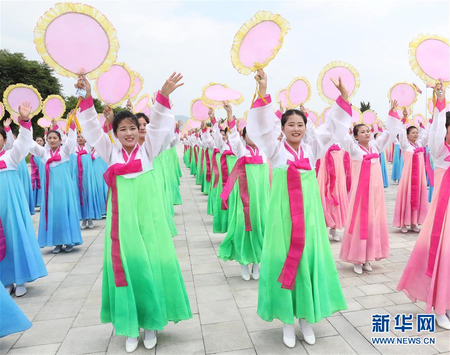 （XHDW）（3）朝鲜民众热烈欢迎习近平