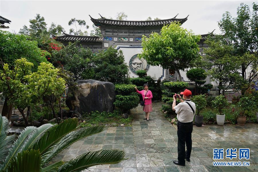 (在习近平新时代中国特色社会主义思想指引下——新时代新作为新篇章·总书记关心的百姓身边事·图文互动)(6)留住乡愁 绽放新颜——传统村落保护激发乡村活力