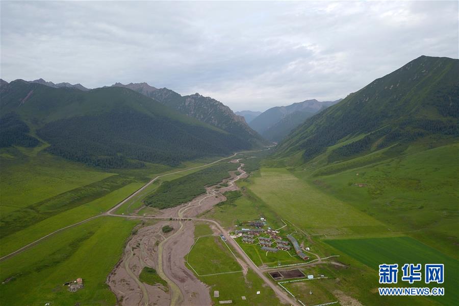 (新华全媒头条·图文互动)(3)为了美丽的绿水青山——习近平总书记考察生态文明建设回访