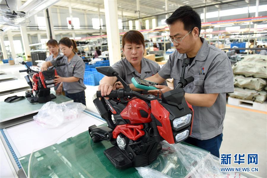 (新华全媒头条·图文互动)(4)走向更加广阔的舞台——写在民营企业座谈会召开一周年之际