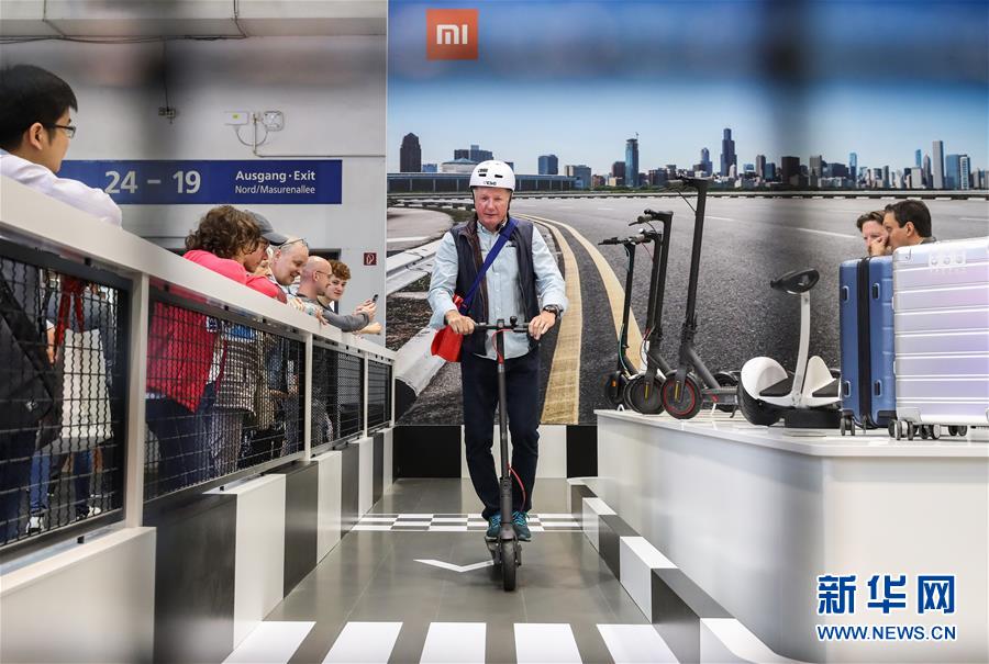 (新华全媒头条·图文互动)(5)走向更加广阔的舞台——写在民营企业座谈会召开一周年之际