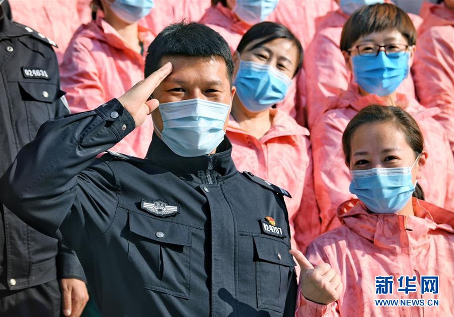 (习近平致敬的战“疫”英雄·公安干警篇·图文互动)(1)他们,抗疫一线铸警魂