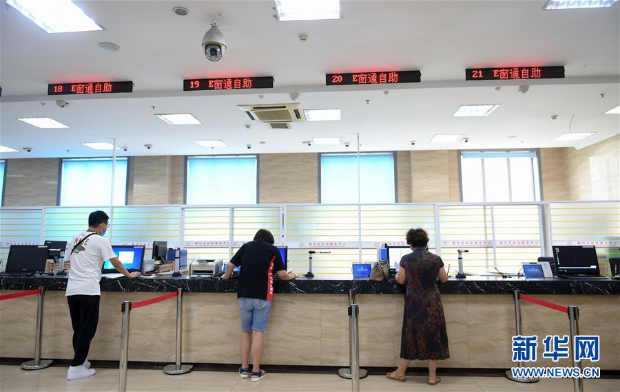 (在习近平新时代中国特色社会主义思想指引下——新时代新作为新篇章·习近平总书记关切事·图文互动)(10)激发每个经济“细胞”的活力——千方百计把市场主体保护好