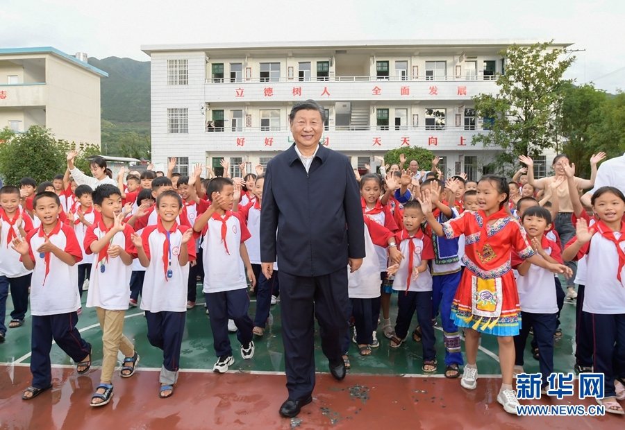 习近平在湖南考察时强调 在推动高质量发展上闯出新路子 谱写新时代中国特色社会主义湖南新篇章