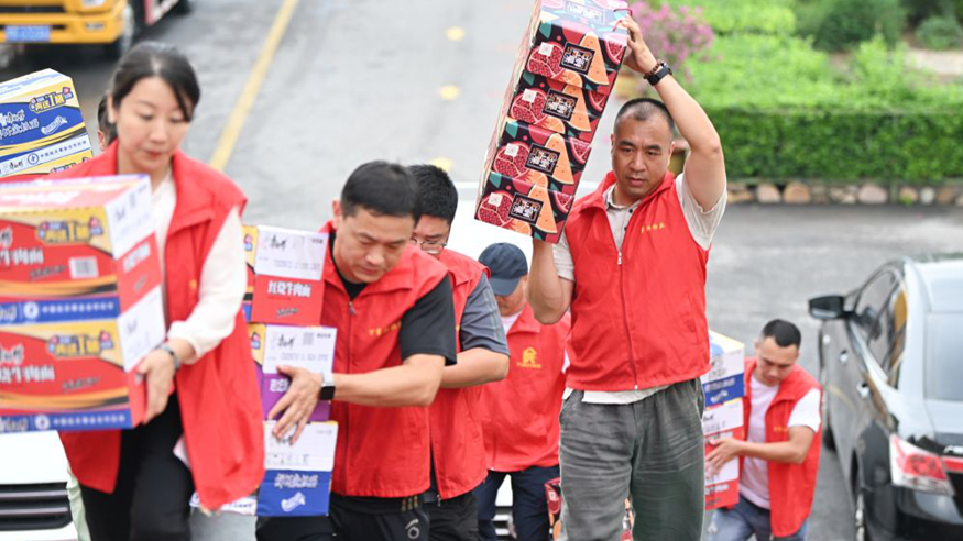 弘扬奉献、友爱、互助、进步的志愿精神