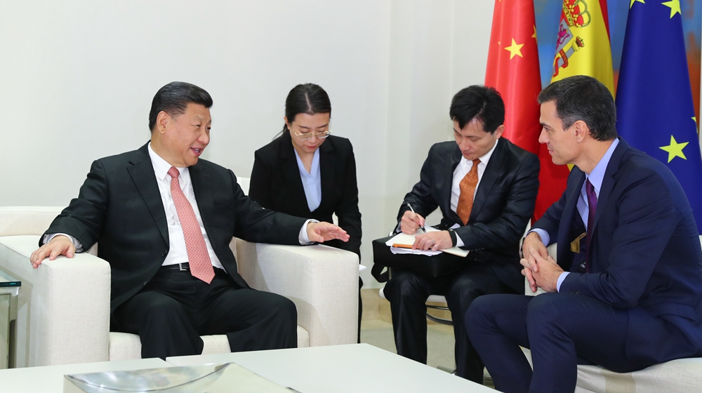 习近平同西班牙首相桑切斯举行会谈
