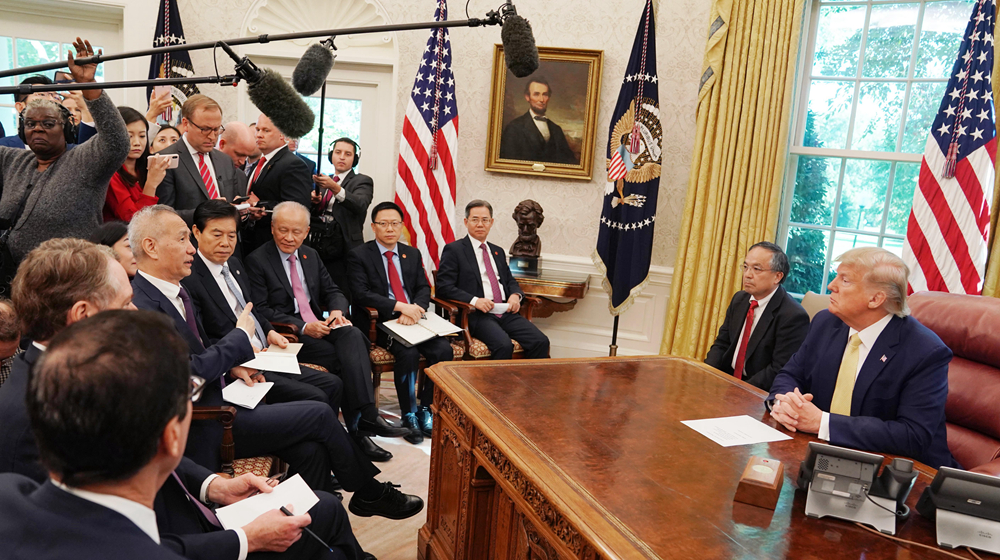 美国总统特朗普会见刘鹤