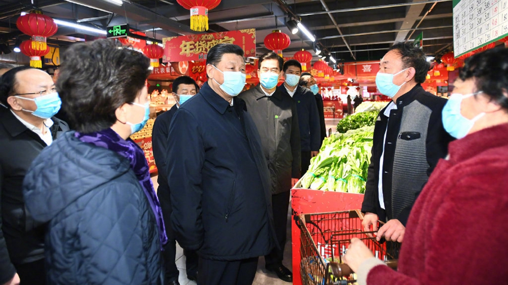 习近平在贵阳考察超市和社区