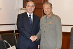 胡春华会见马来西亚前总理马哈蒂尔