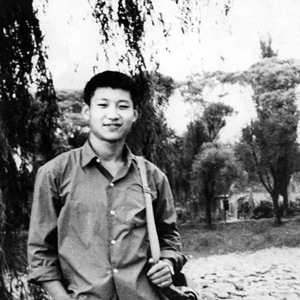 "人民群众是我们力量的源泉"--记中共中央总书记习近平