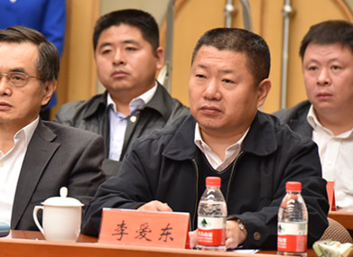 新疆网信办副主任李爱东