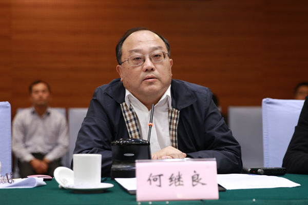 何继良：坚持依法办网 讲好上海故事