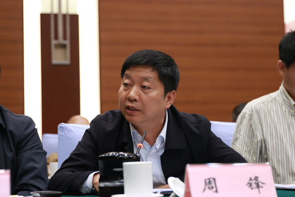 周锋：讲好中国故事要注重凡人善举、点滴感动