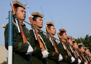 国旗护卫队顶板砖训练