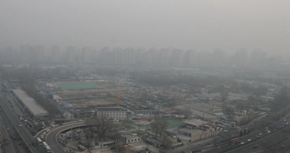 北京遭遇2015年首次雾霾天气