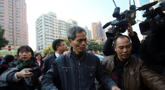 复旦投毒案今二审宣判 林森浩父亲遭围堵