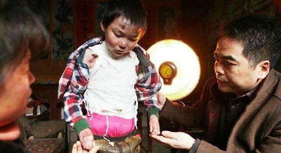 活在卫生纸里的男孩