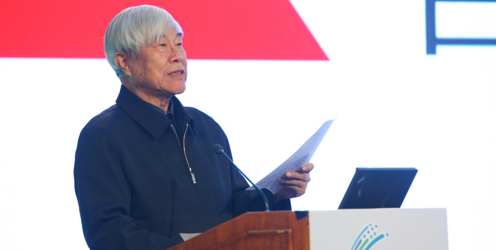 安全专家吕述望教授在大讲堂现场发言