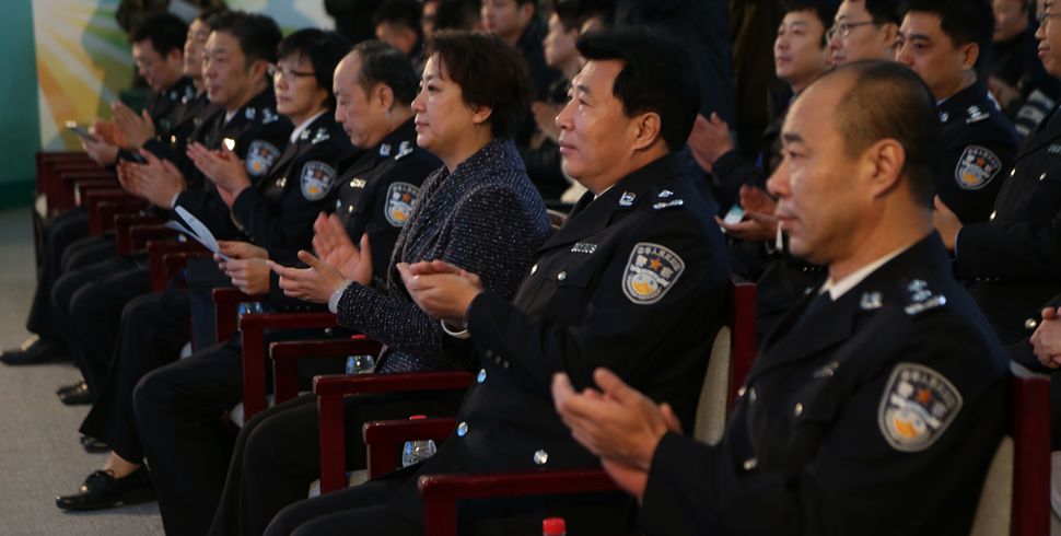 法治日的演讲主题赢得听讲嘉宾阵阵掌声