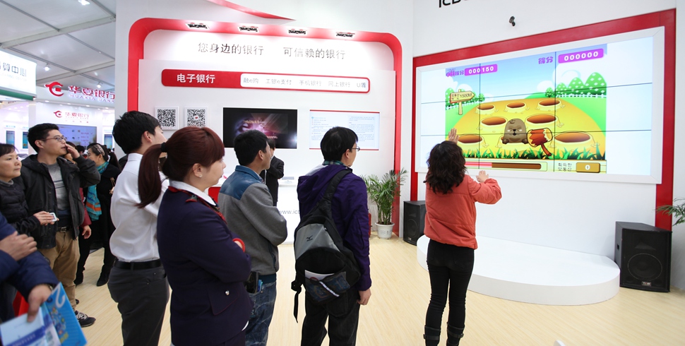 打地鼠游戏也很受欢迎