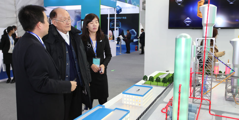 曲成义教授参观工控安全展台