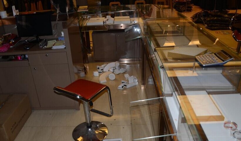 杭州余杭警方侦破特大金店盗窃案