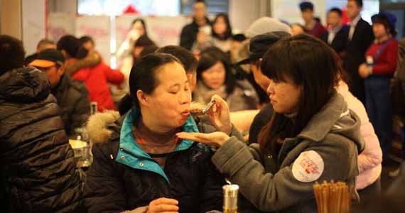 成都举办&ldquo;孝心饭局&rdquo; 免费邀网友请父母吃饭