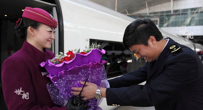 图片故事：一场铁路见证的爱情