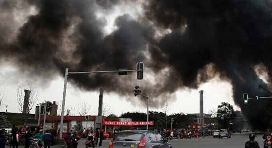 四川彭州一再生资源回收点发生火灾