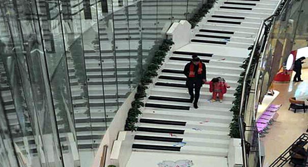 济南现发声“钢琴楼梯”