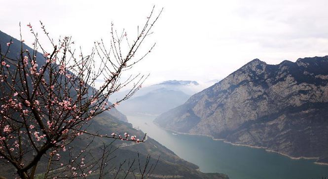 美丽中国：烟花三月长江西陵峡