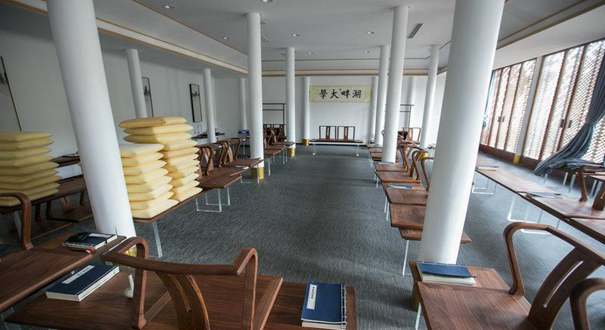 马云创办湖畔大学内部场景曝光