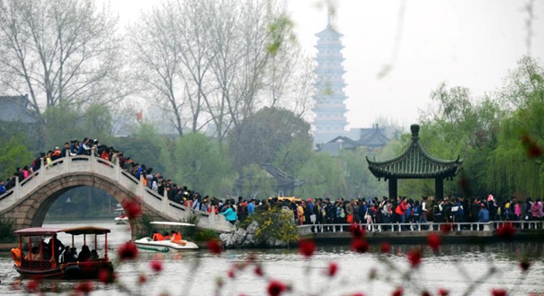 清明踏青赏春光