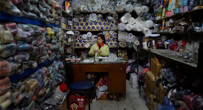 图片故事：电商影响下的小商品城