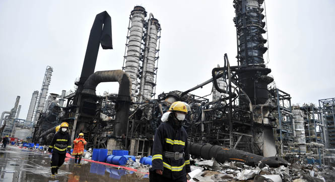 福建漳州古雷石化着火罐体明火全部被扑灭