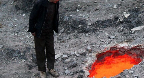 乌鲁木齐现&ldquo;火山口&rdquo; 2米开外热浪袭人