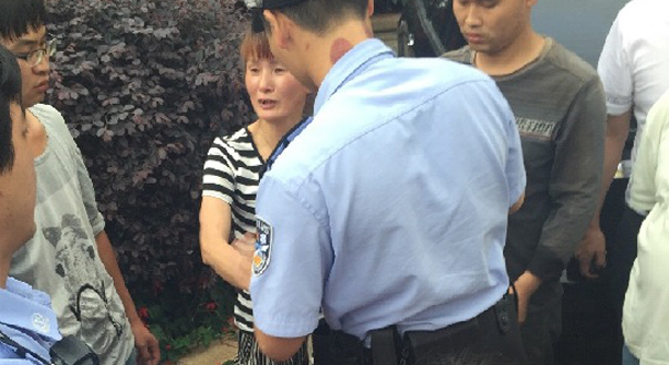 人贩子公园被抓 当场抵赖