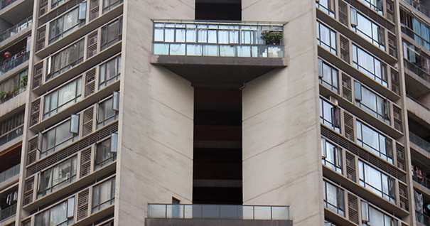 重庆惊现&ldquo;最牛空中违建&rdquo;　离地66米变房屋