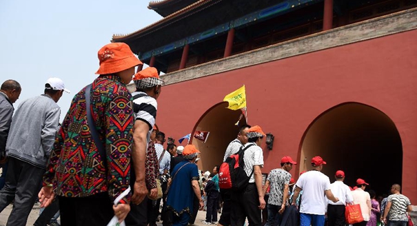 故宫今起试行每日限流8万人次 推行实名制售票