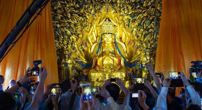 重庆大足宝顶千手观音造像&ldquo;重现金身&rdquo;亮相