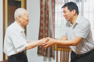 真心为民谋福祉&mdash;&mdash;记安徽省广德县委书记吴爱国