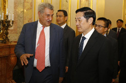 刘奇葆会见西班牙众议长