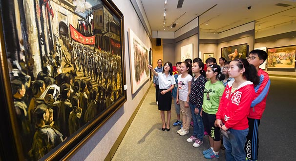 重温历史迎“七一”