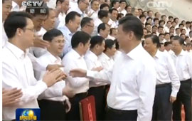 习近平会见全国优秀县委书记