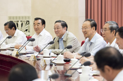 俞正声主持全国政协双周协商座谈会并讲话