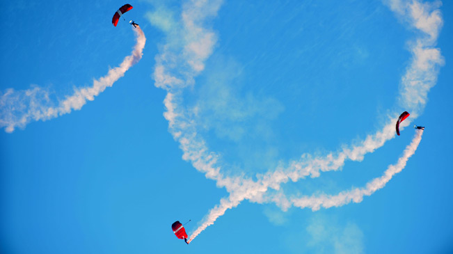 新加坡举行金禧国庆庆典预演