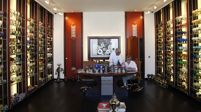 梯柱水晶球收藏世界第一人