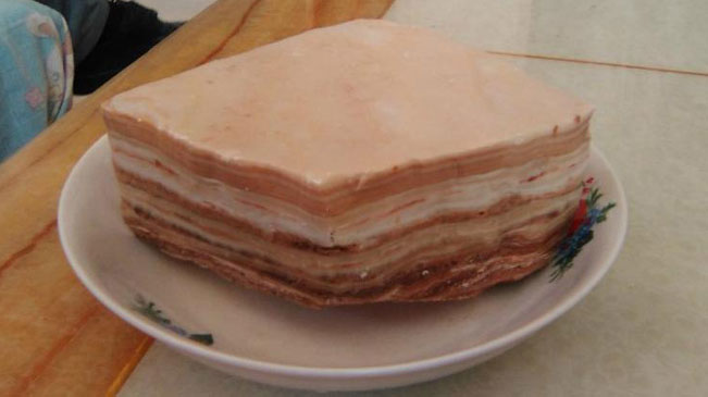 宁夏挖出一亿多年前石头 外形酷似五花肉