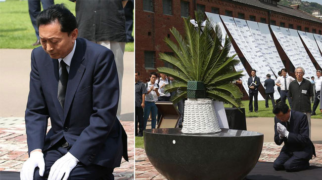 日本前首相鸠山由纪夫在韩烈士碑前下跪谢罪
